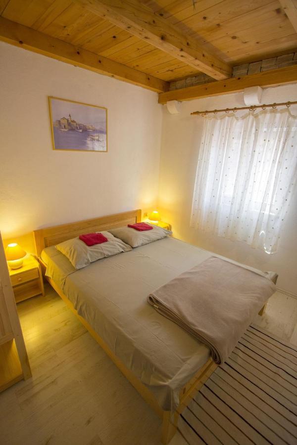 Seaside Secluded Apartments Cove Skozanje, Hvar - 5713 Gdinj Exterior photo